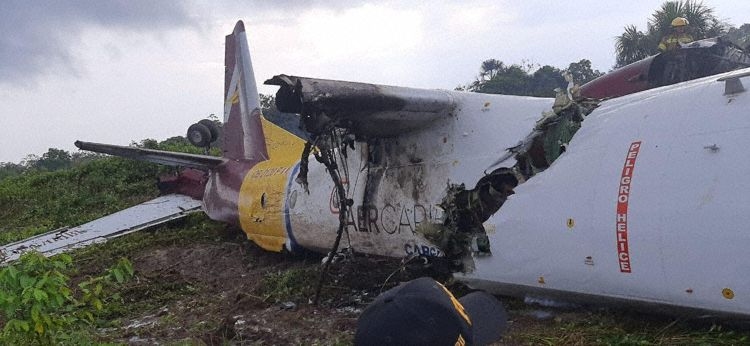 秘鲁一架货机降落时坠毁 4名机组人员轻伤